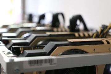 Bitcoin Surges to New Heights: What This Means for Investors in 2023