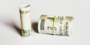 Explore the Future of Banking: 5 Trends Transforming Your Financial Experience in 2023